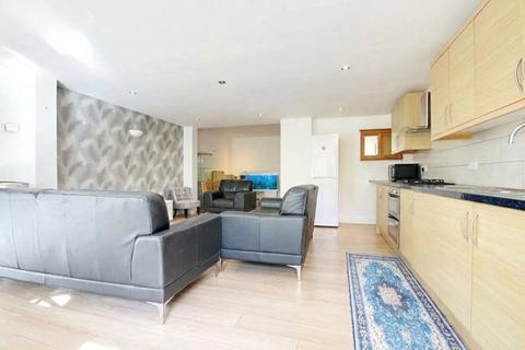 4 bedroom terraced house to rent, Sedcote Road, Enfield, Middlesex, EN3