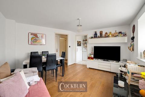 2 bedroom flat for sale, Stanley Close, New Eltham, SE9