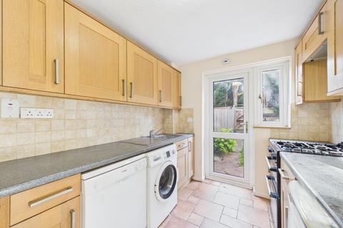 3 bedroom terraced house to rent, Maple Close, Maidenhead, Berkshire, SL6