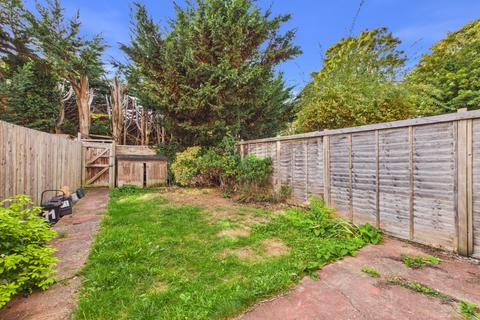 3 bedroom terraced house to rent, Maple Close, Maidenhead, Berkshire, SL6