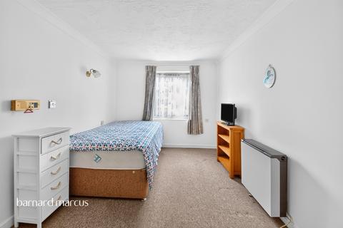 1 bedroom retirement property for sale, Friern Park, London