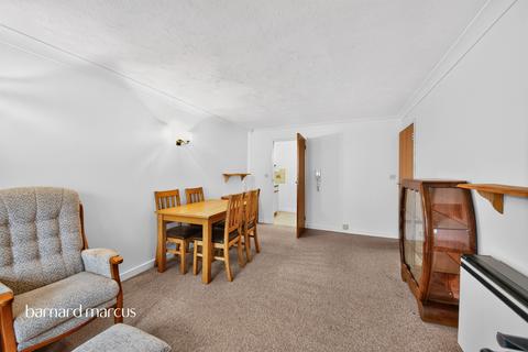 1 bedroom retirement property for sale, Friern Park, London