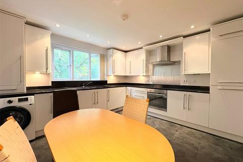 2 bedroom house to rent, Baddow Croft, Woolton, Liverpool, Merseyside, L25