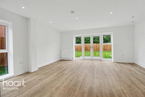 4 bedroom detached house for sale, The Haven, Essex