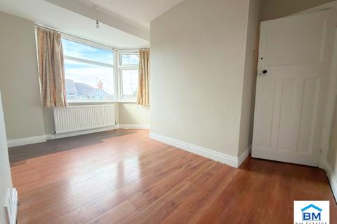 3 bedroom terraced house to rent, St. Saviours Road, Leicester LE5