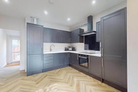 5 bedroom house to rent, Storer Road, Loughborough LE11
