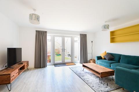 3 bedroom semi-detached house to rent, Muntjac Road, Langford, BS40