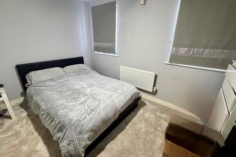 3 bedroom semi-detached house to rent, Bellona Drive, Peterborough, PE2