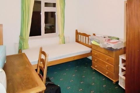 undefined, 3Eldertree Gardens