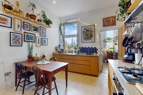 2 bedroom flat for sale, Dixon Avenue, Glasgow G42