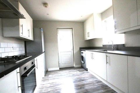 5 bedroom detached house to rent, Uxbridge