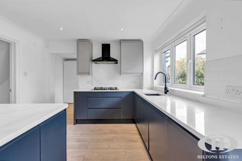 3 bedroom detached house for sale, Fordbridge Road, Ashford