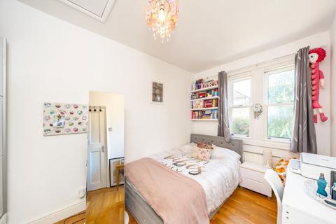 2 bedroom end of terrace house for sale, Derinton Road, London SW17