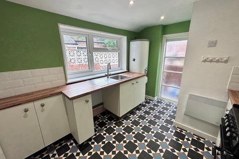 3 bedroom terraced house to rent, Victoria Avenue, HULL, HU5