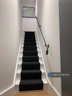 3 bedroom flat to rent, Solon Road, London, SW2