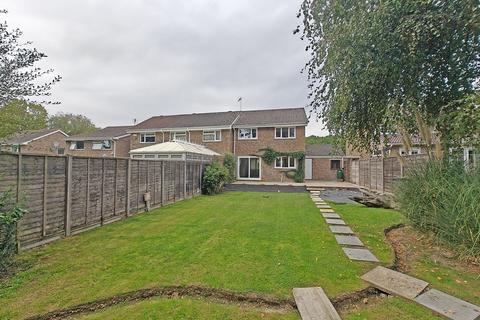 3 bedroom semi-detached house to rent, Elmers Way, Bransgore