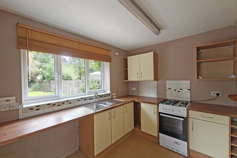 3 bedroom semi-detached house to rent, Elmers Way, Bransgore