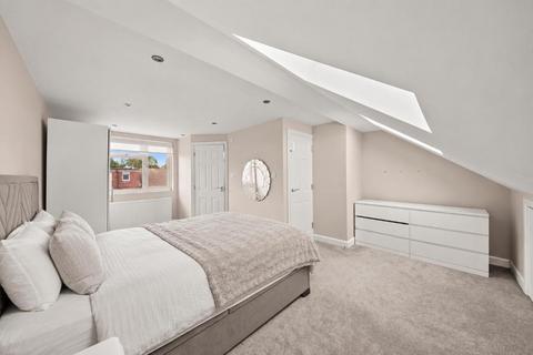 4 bedroom terraced house for sale, Myrtle Gardens, Hanwell, London, W7 3JQ