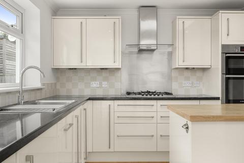 undefined, Hampton Court Avenue, East Molesey