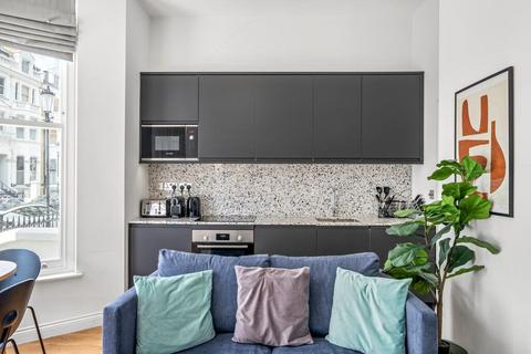 Studio to rent, Coleherne Road, Earls Court, London, SW10