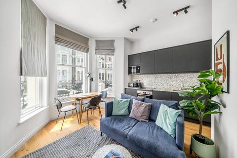 Studio to rent, Coleherne Road, Earls Court, London, SW10