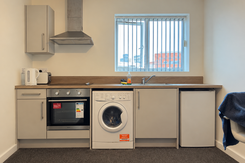 Studio to rent, Church Gate, Leicester LE1