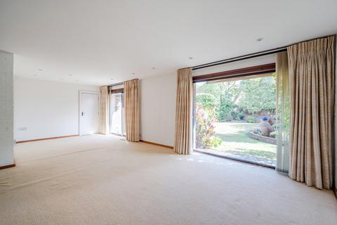 undefined, Hansler Grove, East Molesey, KT8