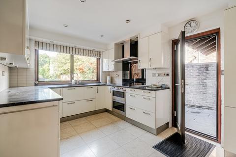 undefined, Hansler Grove, East Molesey, KT8
