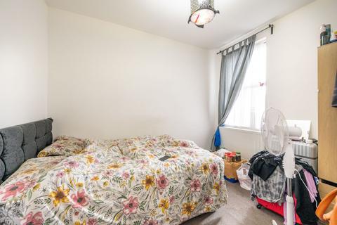 5 bedroom terraced house for sale, Strone Road, Manor Park, London, E12