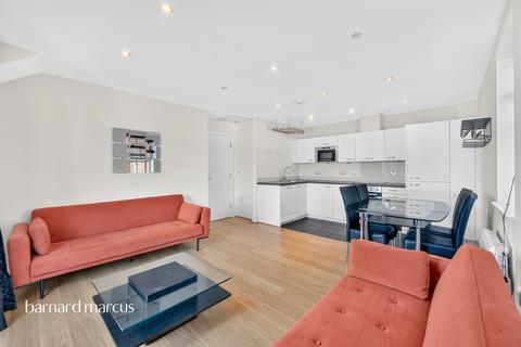 2 bedroom apartment for sale, Beaumont Drive, Worcester Park