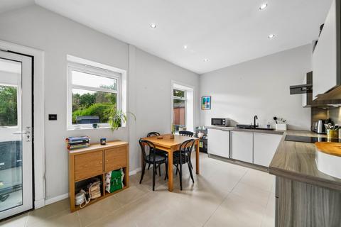 2 bedroom semi-detached house for sale, Orchard Park Avenue, Giffnock, G46