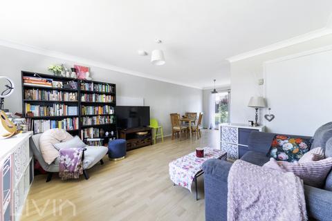 undefined, South Croydon CR2