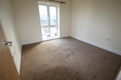 2 bedroom flat to rent, Square Leaze, Bristol, BS34