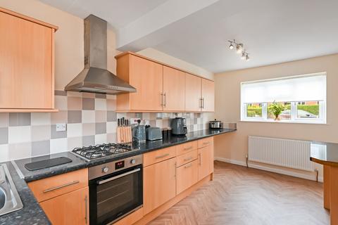 3 bedroom terraced house for sale, Kexby Avenue, York, YO10