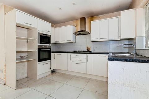 4 bedroom semi-detached house for sale, Waterbeach Road, Slough