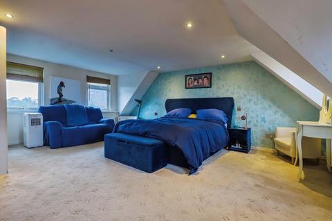4 bedroom detached house for sale, Maidstone Road, ROCHESTER, Kent, ME1