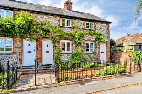 3 bedroom terraced house to rent, Back Street, Winchester, Hampshire, SO23