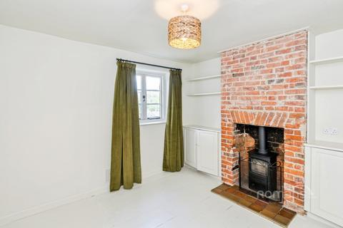 3 bedroom terraced house to rent, Back Street, Winchester, Hampshire, SO23