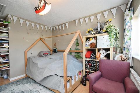 2 bedroom end of terrace house for sale, Stuart Close, Pilgrims Hatch, BRENTWOOD
