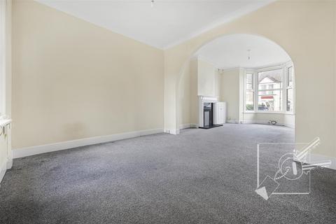 2 bedroom terraced house for sale, Pelham Road, Gravesend