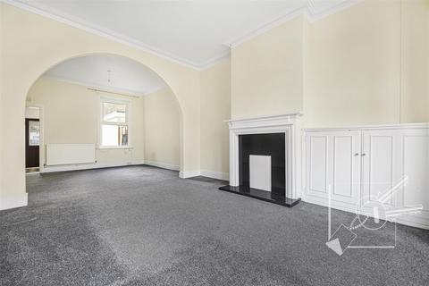 2 bedroom terraced house for sale, Pelham Road, Gravesend
