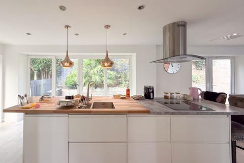 3 bedroom detached house for sale, Gibbs Road, Newport, NP19