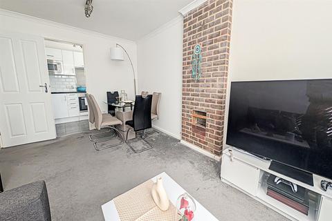 1 bedroom flat for sale, Armstrong Close, Newmarket CB8