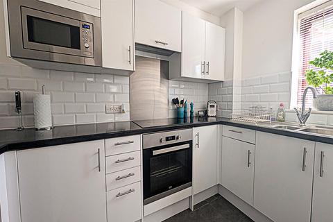 1 bedroom flat for sale, Armstrong Close, Newmarket CB8