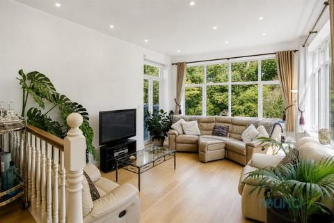 5 bedroom house for sale, Holders Hill Gardens, London, NW4