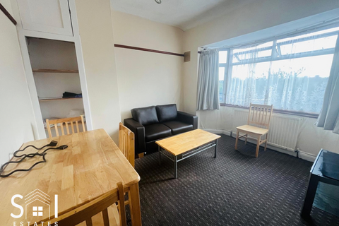 2 bedroom flat to rent, Devonshire Road, Southall, UB1 2XR