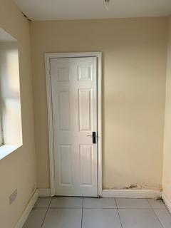 3 bedroom terraced house to rent, Stroud Road, Leicester LE5