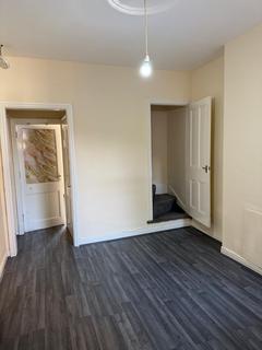 3 bedroom terraced house to rent, Stroud Road, Leicester LE5