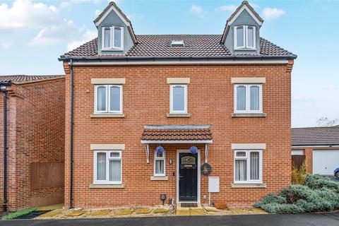 4 bedroom detached house for sale, Hulbert Close, Trowbridge BA14