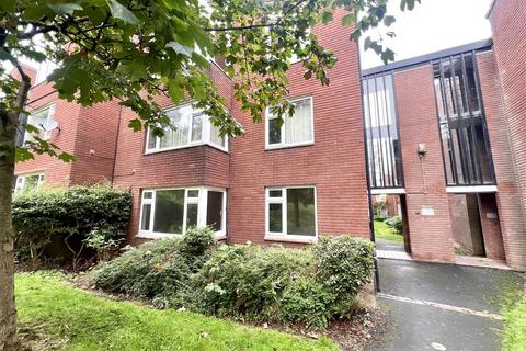 2 bedroom flat to rent, 27 Dalford Court, Telford